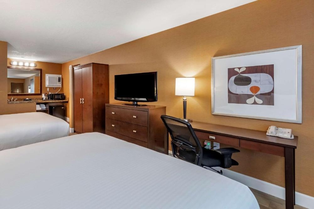 Best Western Plus Stovall's Inn